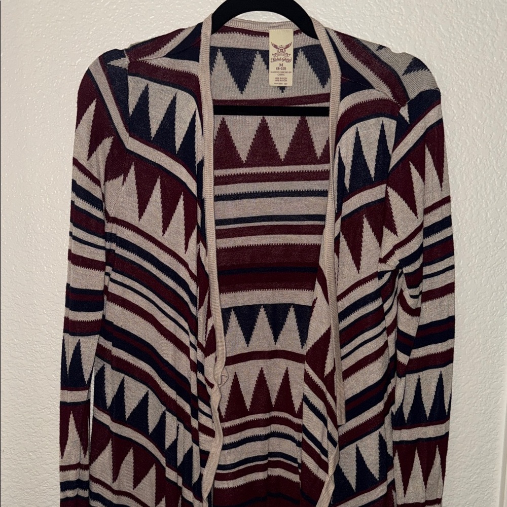 Stylish Geometric Patterned Cardigan